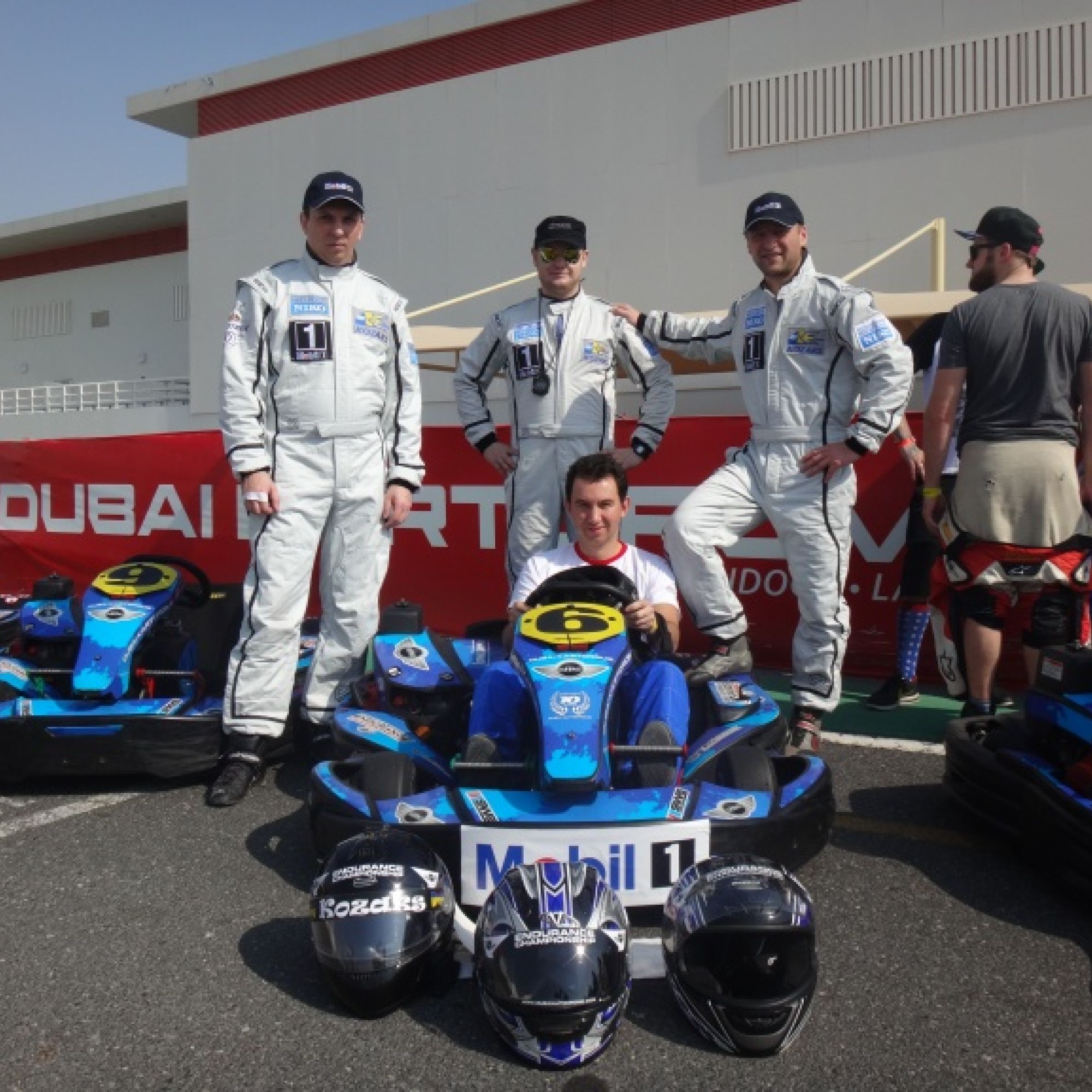 Команда KOZAKS успішно завершила свій виступ у гонці Dubai 24!