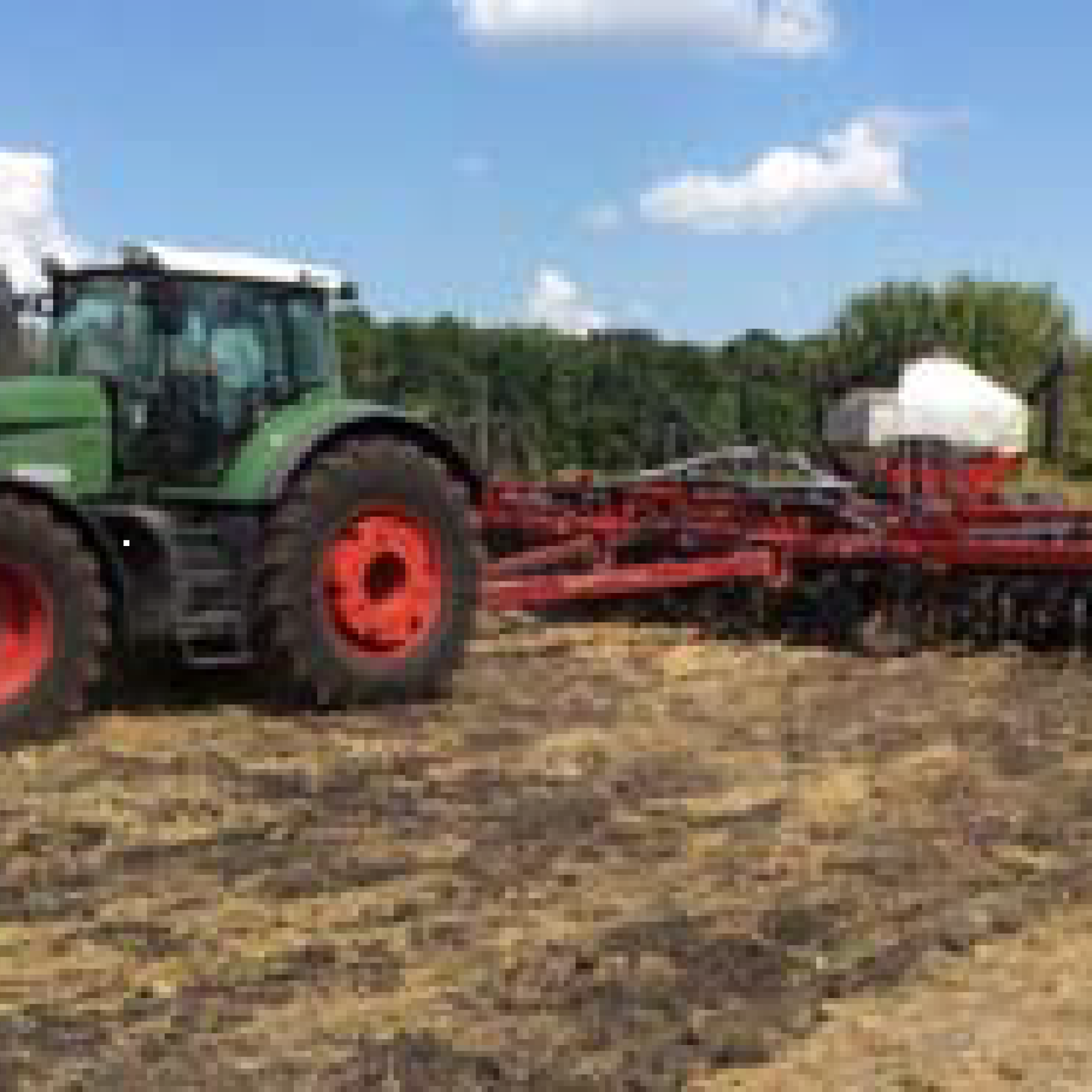 «Агробудівельний альянс «АСТРА» у вересні провів демопоказ сільськогосподарської техніки.