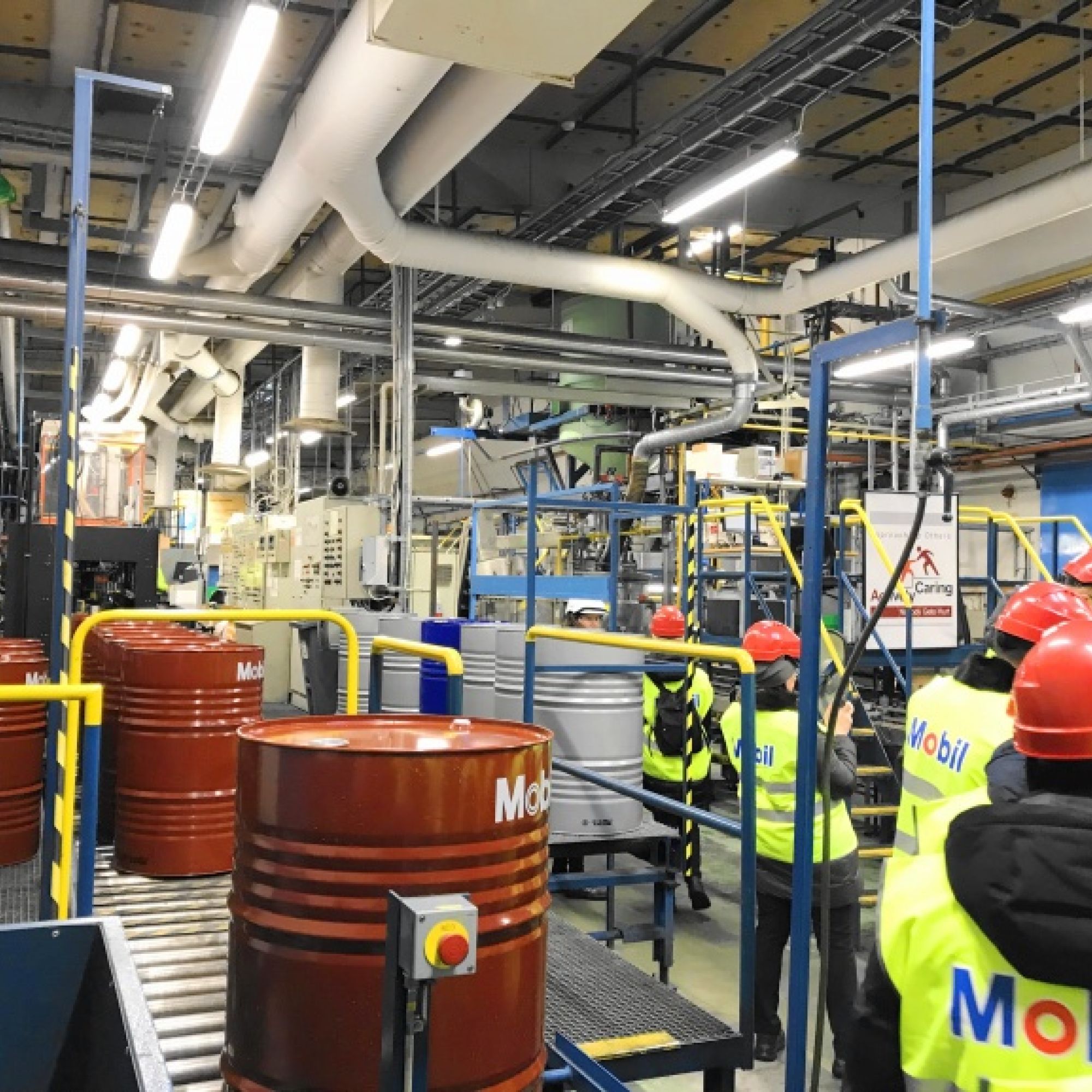 Представник “НІКО Трейдинг” відвідав завод ExxonMobil у Швеції