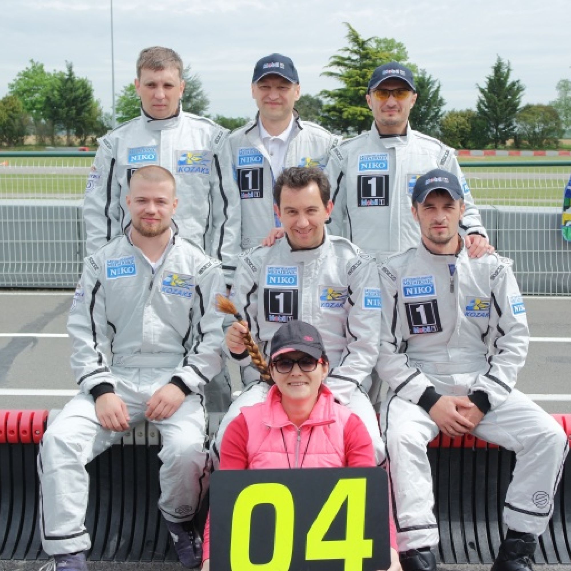 НІКО Трейдінг підтримає українську картингову команду KOZAKS на Dubai 24 Hour karting race